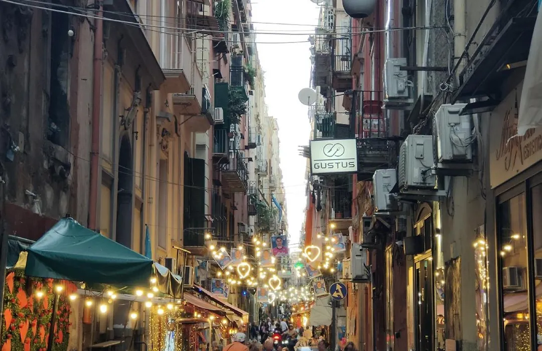 Napoli Centro Casa Annina Close To Toledo St-1